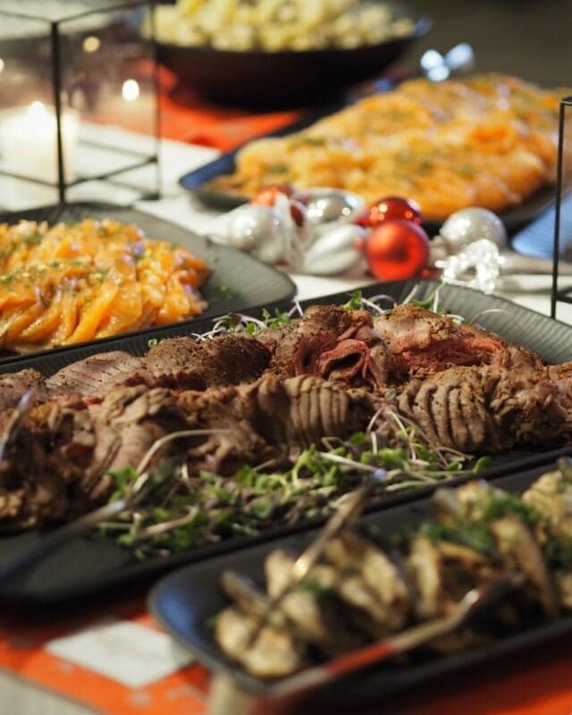 Joululounasbuffet Hotel Santa Clausissa Rovaniemellä