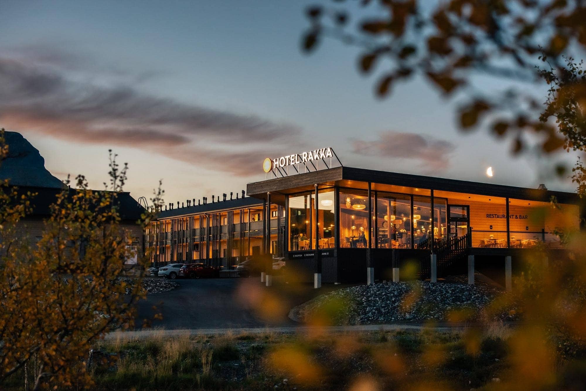 Autumn exterior view of the hotel and restaurant
