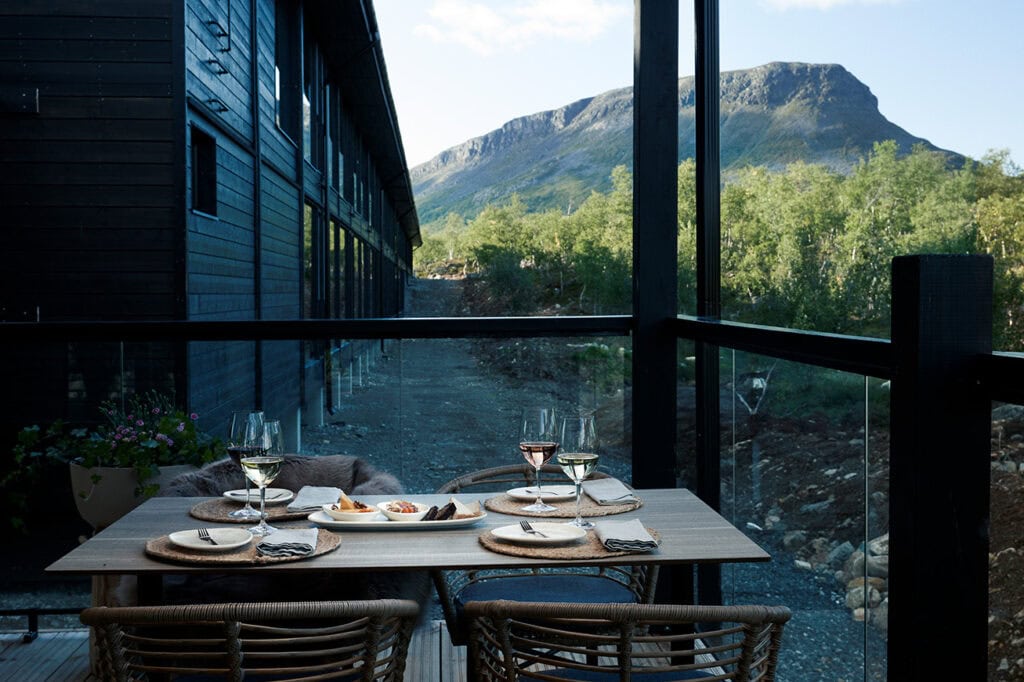 Restaurant Rakka's terrace and view of Saana fell in summer