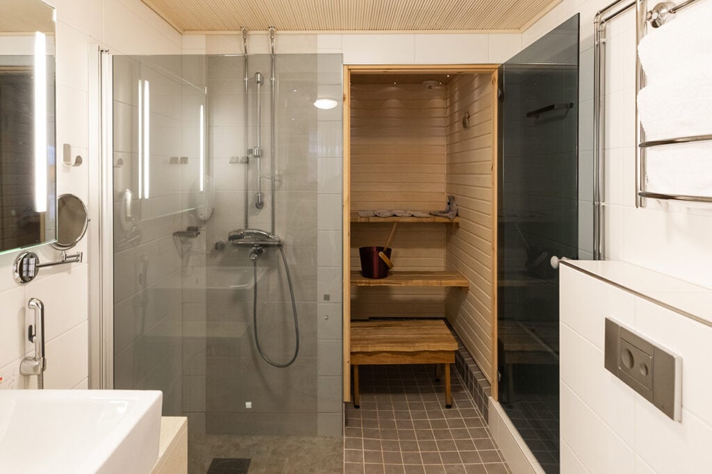 Aurora Suite bathroom and sauna