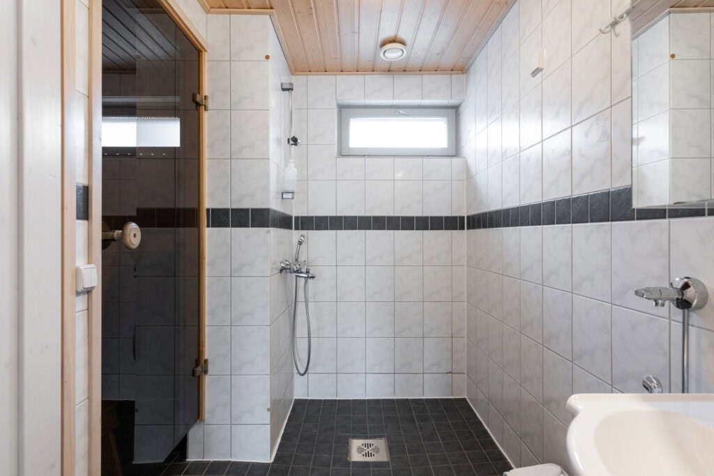 Rakka Apartment for 1-4 people bathroom