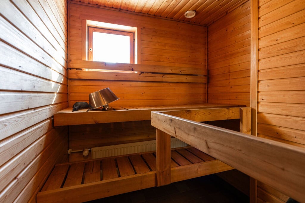 Tunturin kolmen makuuhuoneen huoneiston sauna
